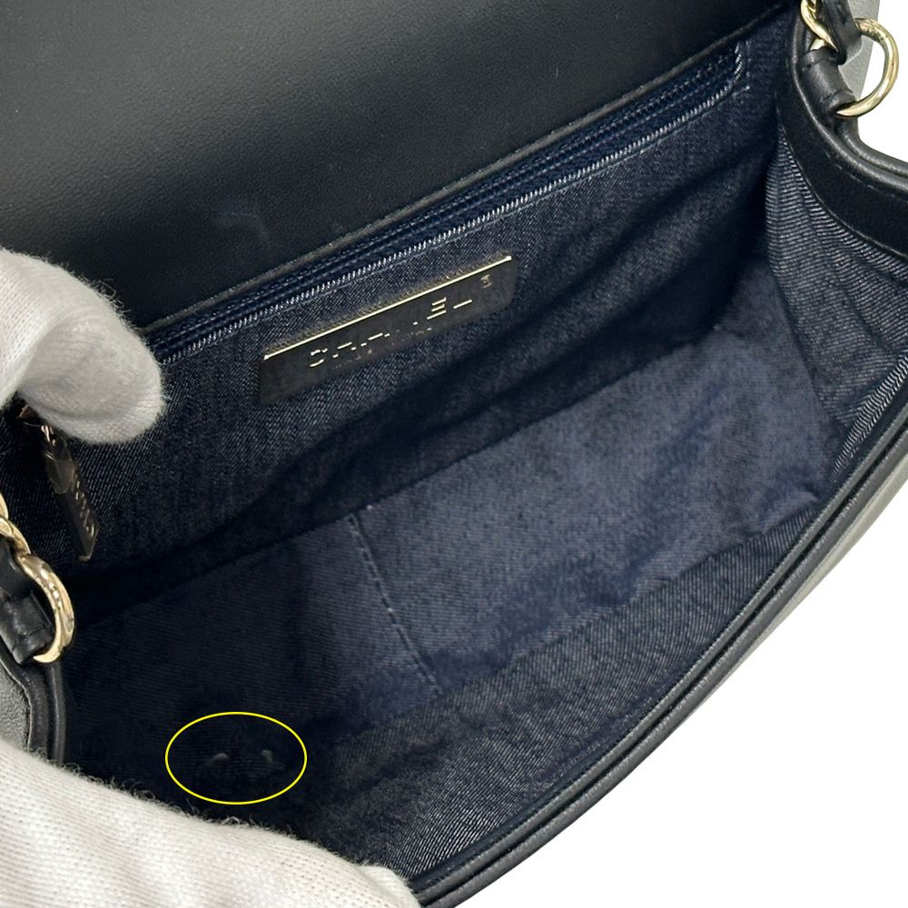 Chanel CC Logo Shoulder Bag Leather Black Gold Chain Small — view 5