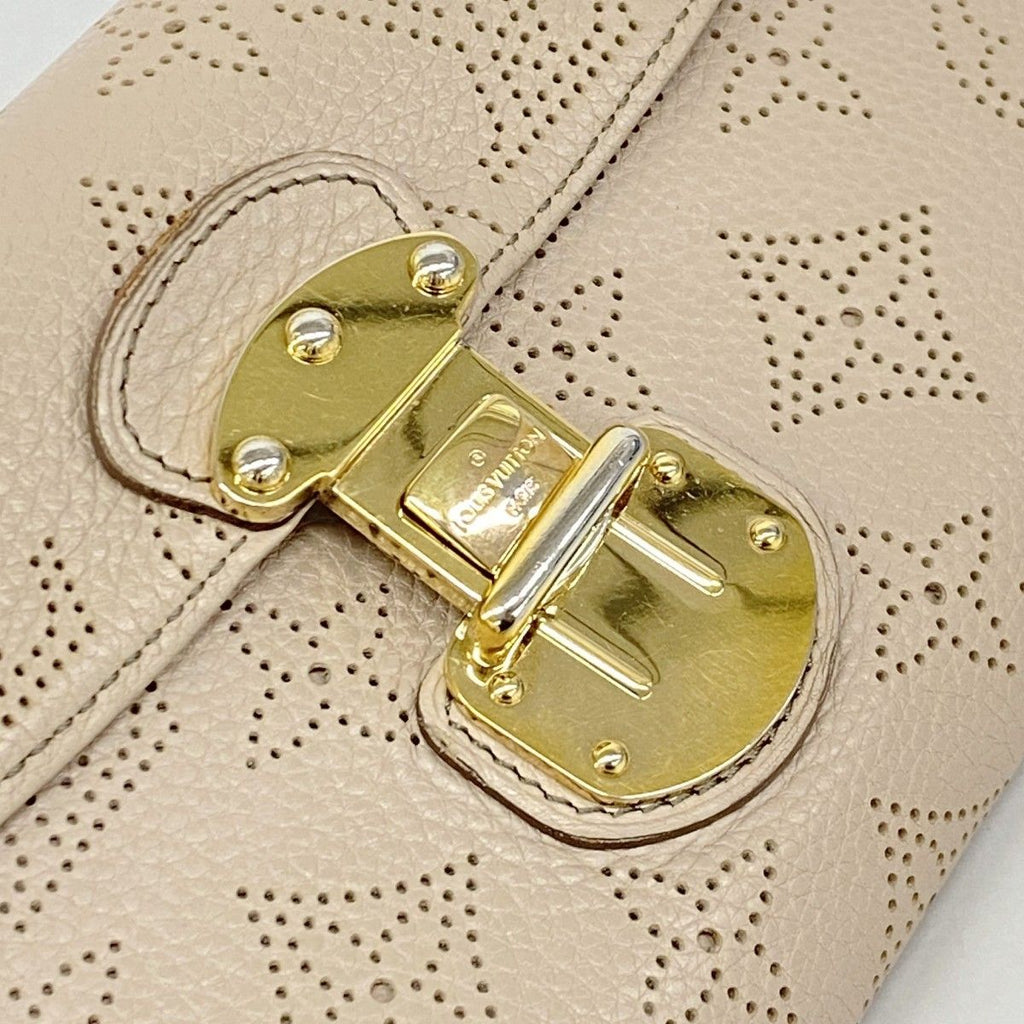 Louis Vuitton Trifold Wallet Mahina Portefeuille Amelia Pearl — view 8