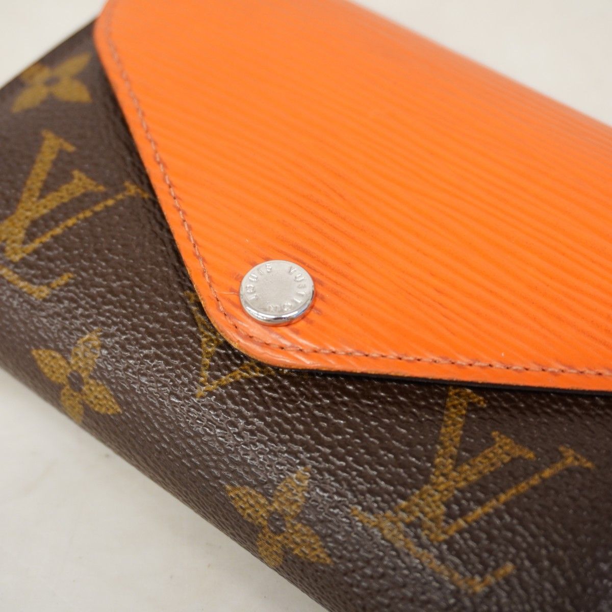 Louis Vuitton Trifold Wallet Monogram Epi Portefeuille Marie Lou Compact Piment — view 8