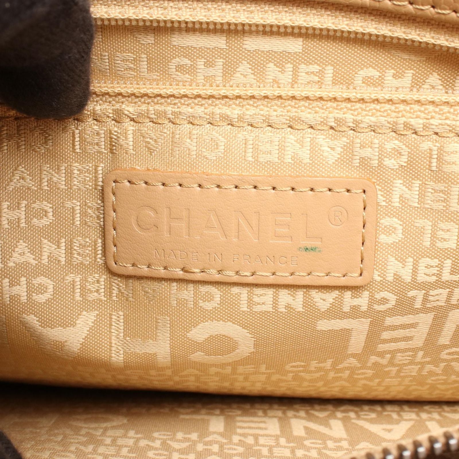Chanel Tote Choco Bar Beige Caviar Leather — view 4
