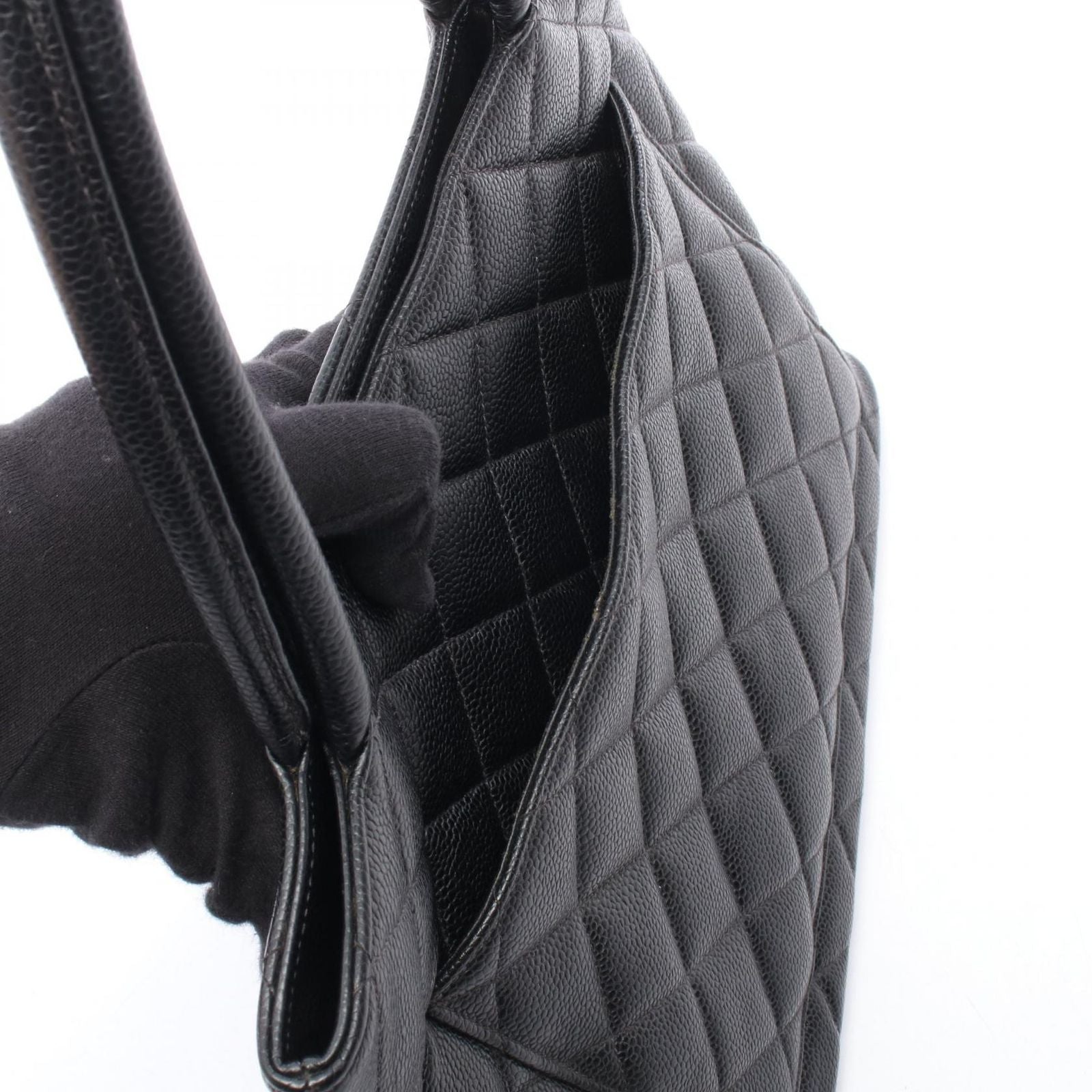 Chanel Tote Reissue Black Caviar Leather — view 6