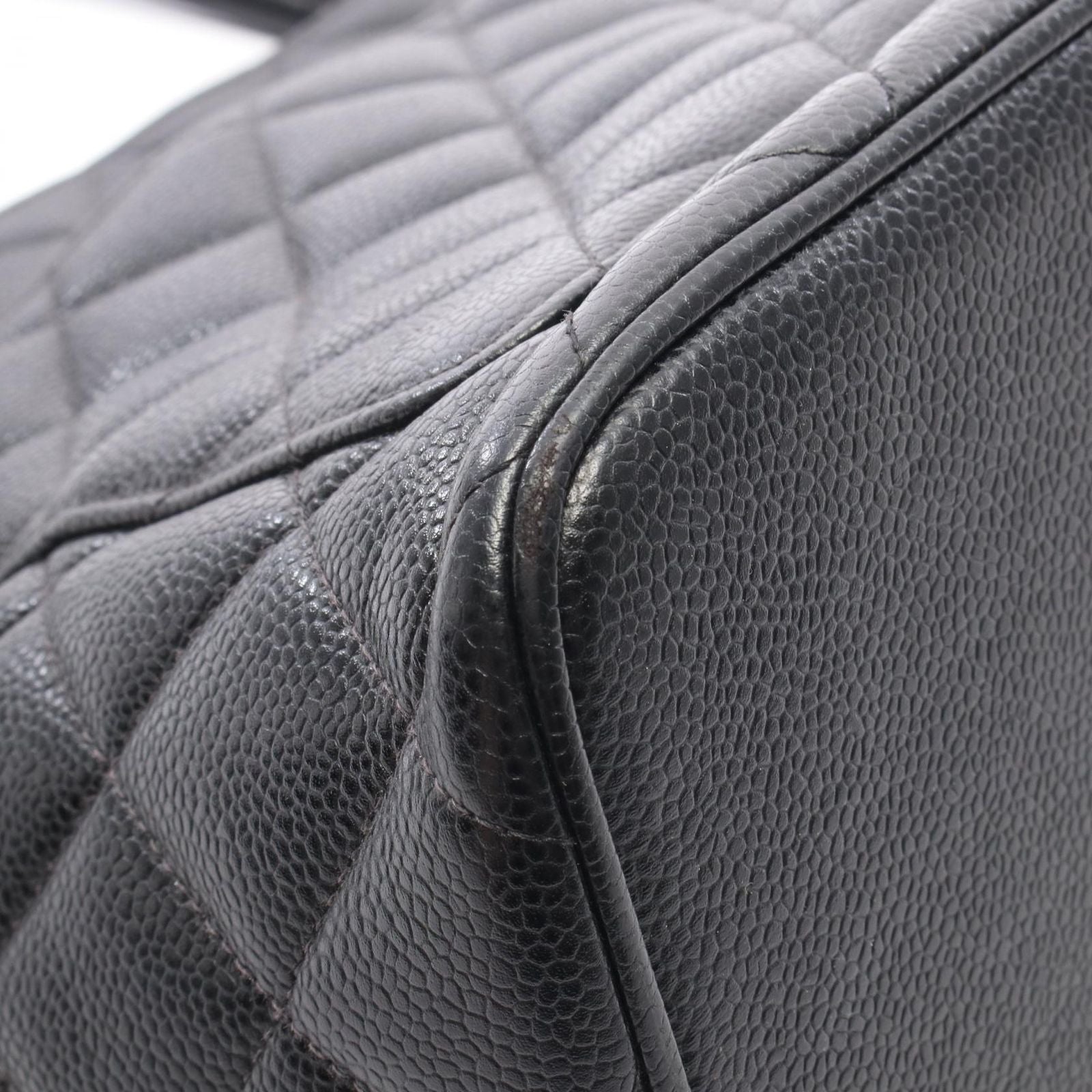 Chanel Tote Reissue Black Caviar Leather — view 9
