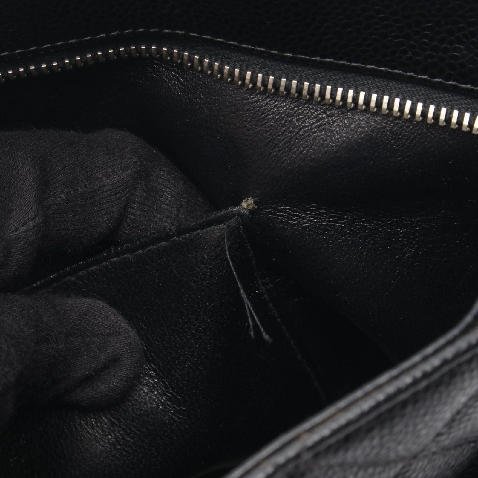 Chanel Tote Reissue Black Caviar Leather — view 7