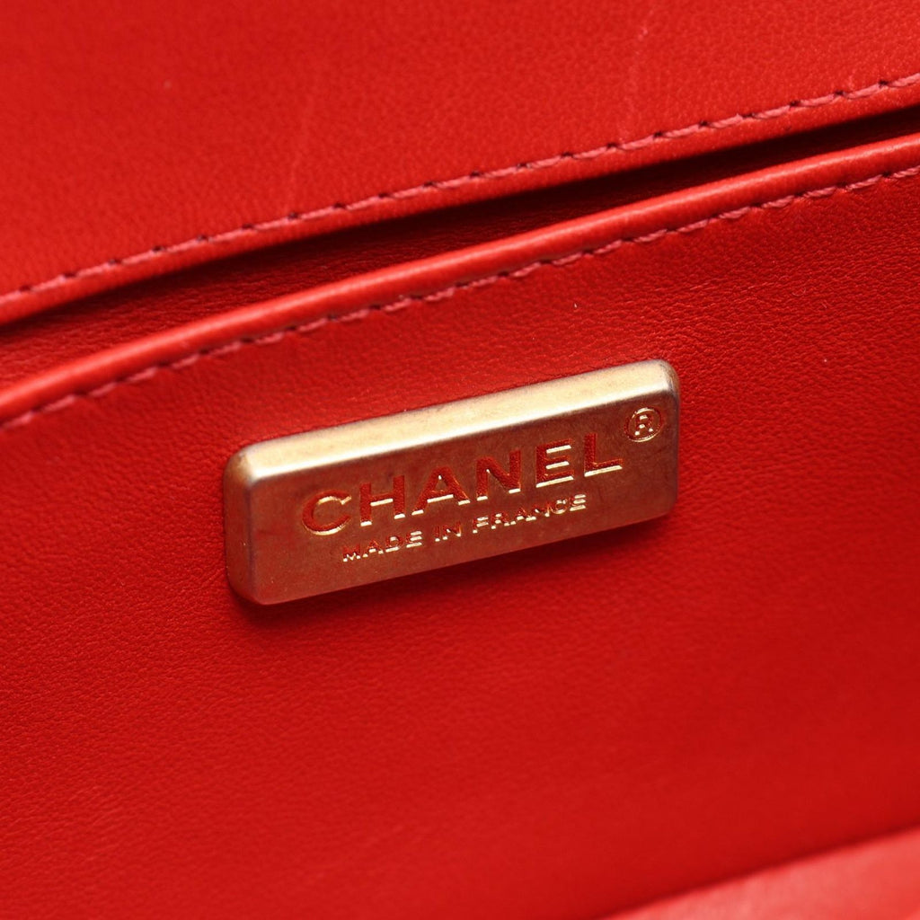 Chanel Shoulder Bag Boy Small Red Leather Chain — view 4