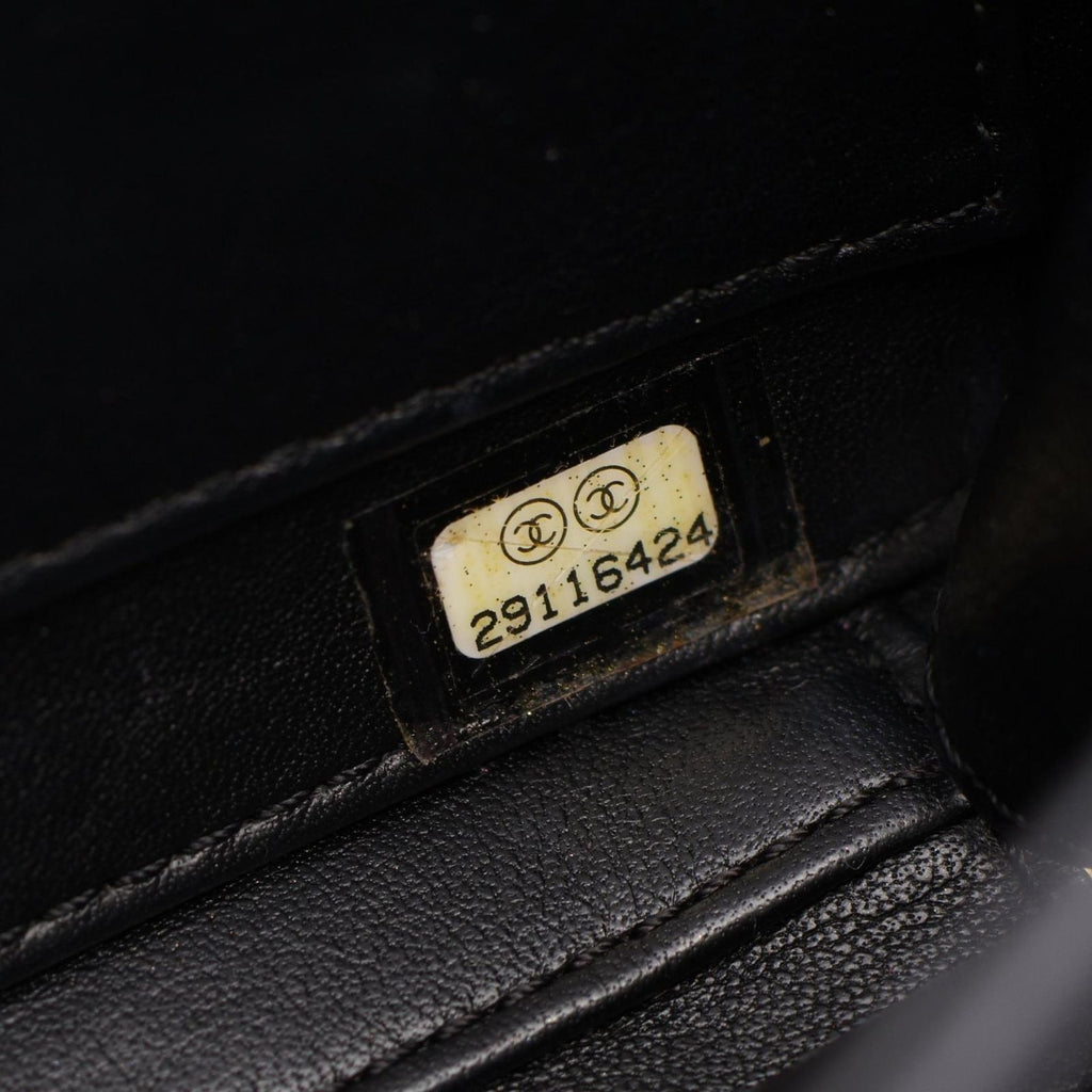 Chanel Shoulder Bag CC Figuri Small Vanity 2-Way Black Caviar Leather CC — view 5