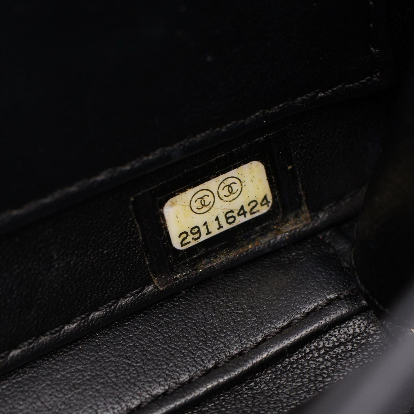 Chanel Shoulder Bag CC Figuri Small Vanity 2-Way Black Caviar Leather CC — view 5