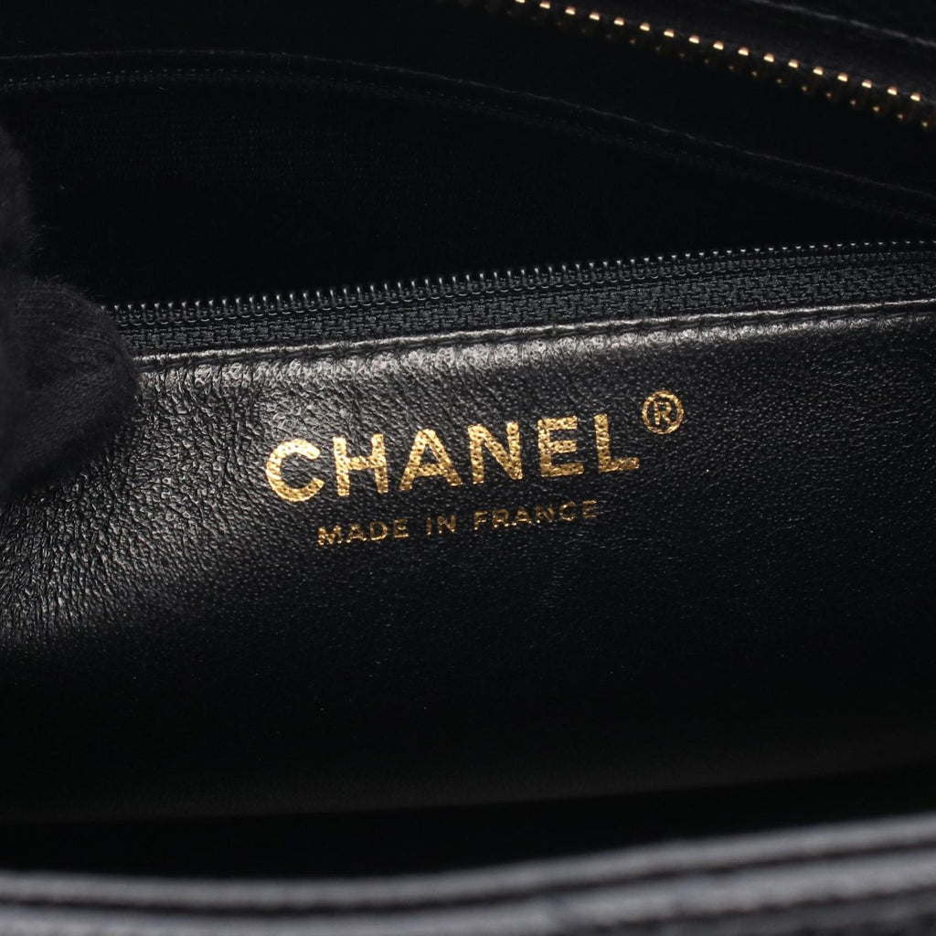 Chanel Tote Reissue Black Caviar Leather — view 4