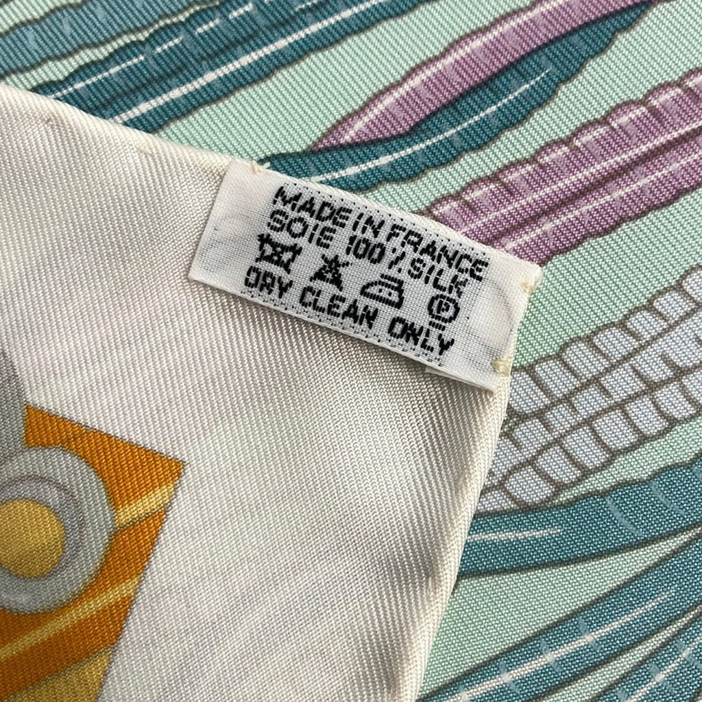 Hermes Scarf Carre 90 White Light Green Multi Ceintures Et Liens — view 3