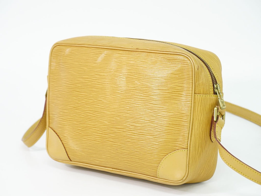 Louis Vuitton LV Trocadero 27 Epi Leather Shoulder Bag Pochette Winnipeg Beige — view 2