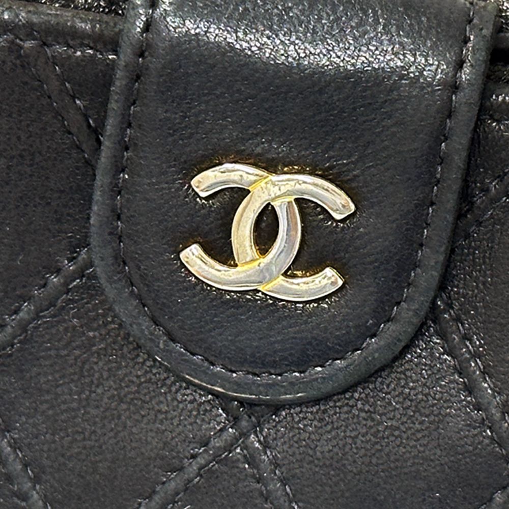 Chanel Wallet Bicolor Bifold Lambskin Black Gold Quilted Adult Logo — view 8