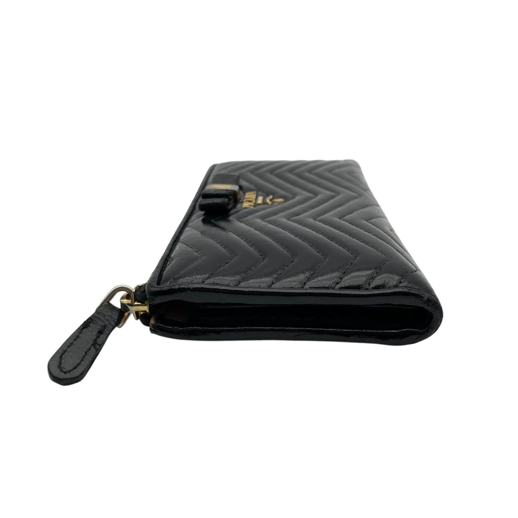 Prada Wallet L-shaped Zipper Quilted V-shaped Stitch Ribbon Metal Logo Nappa — view 4