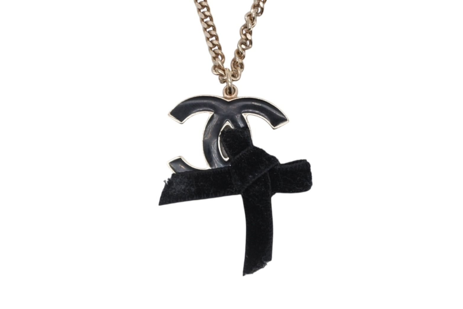Chanel CC Logo Ribbon Necklace Metal Black Gold — view 2