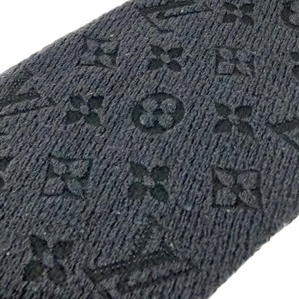 Louis Vuitton Scarf Echarpe Logo Mania Anthracite Wool Silk — view 4
