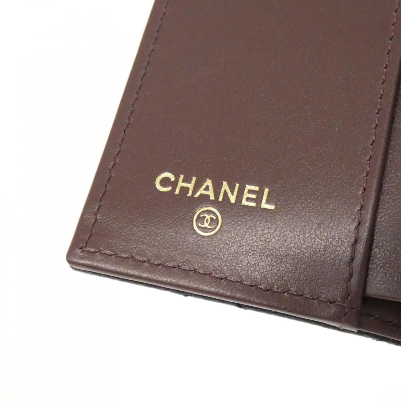 Chanel Timeless Classic Line Wallet — view 5