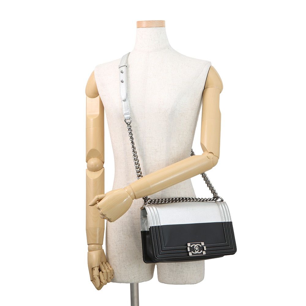 Chanel Chain Shoulder Bag Boy 25 CC Logo Bicolor Leather Black — view 5