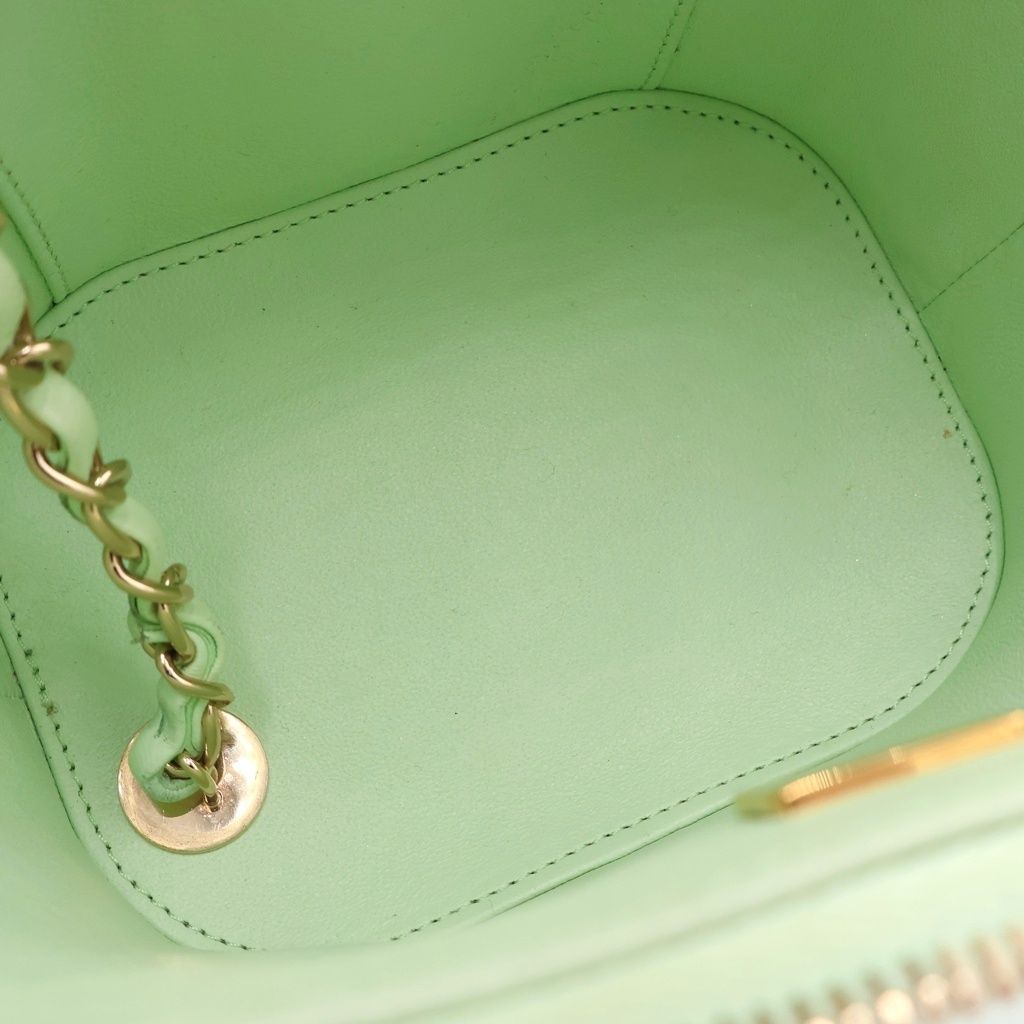 Chanel Quilted Vanity Lambskin Leather Chain Shoulder Bag Green Gold — view 5