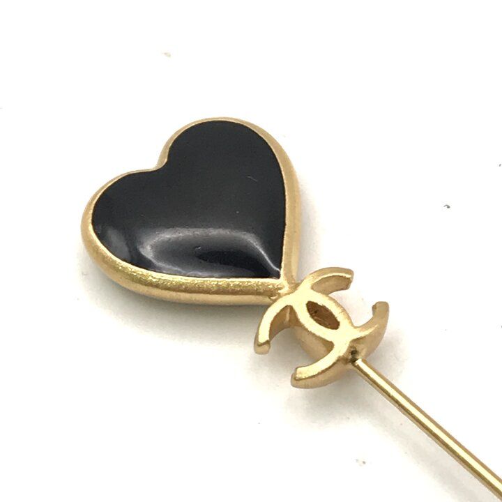 Chanel CC Logo Pin Brooch Heart Motif Vintage Black Gold — view 5