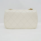 Chanel Chain Shoulder Bag White Pearl Gold — view 2