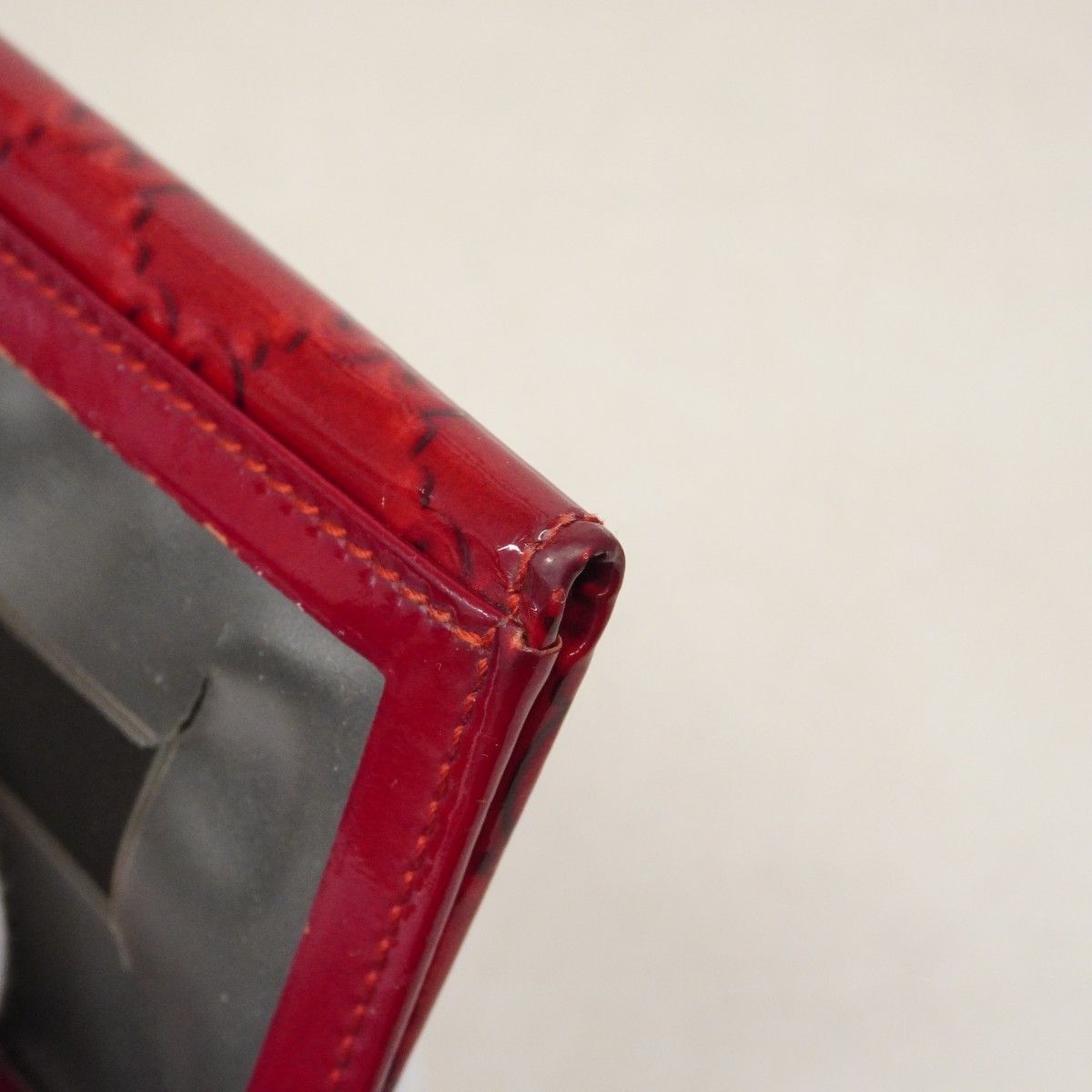Gucci Card Case Enamel Red Champagne Gold — view 8