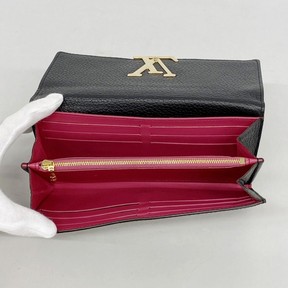 Louis Vuitton Wallet Taurillon Portefeuille Capucines Noir — view 3