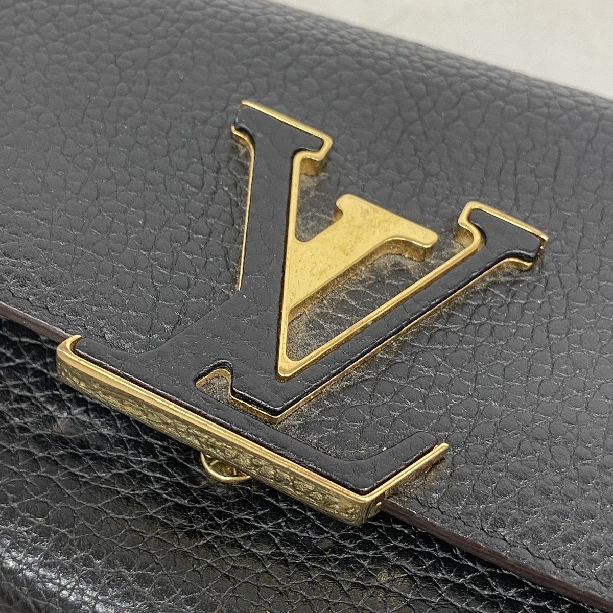 Louis Vuitton Wallet Taurillon Portefeuille Capucines Noir — view 7