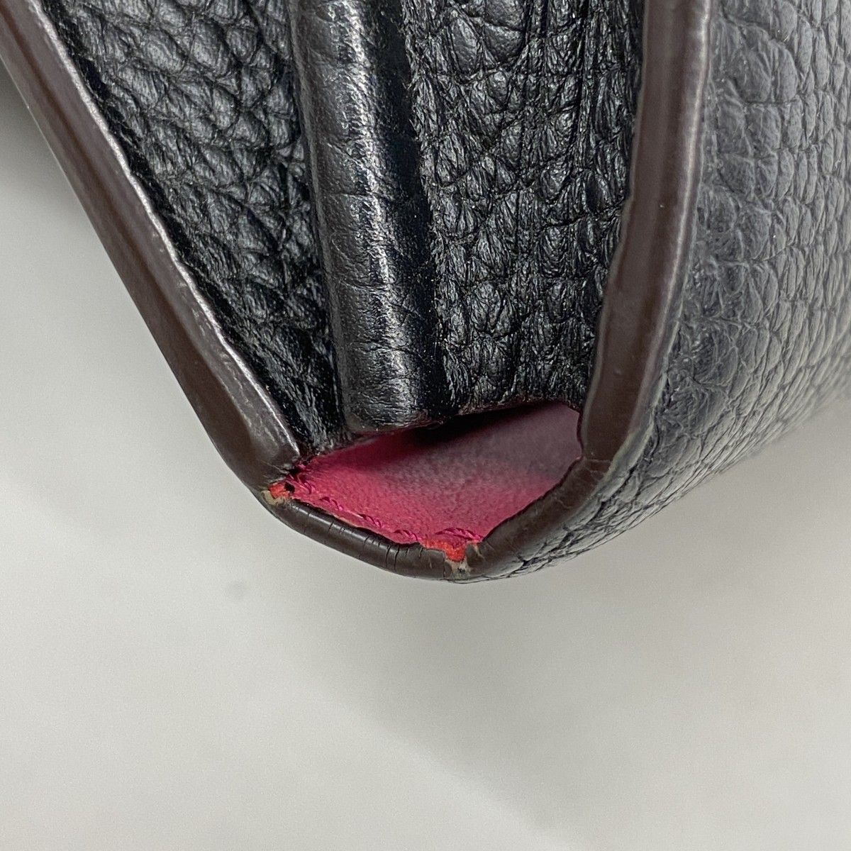 Louis Vuitton Wallet Taurillon Portefeuille Capucines Noir — view 5