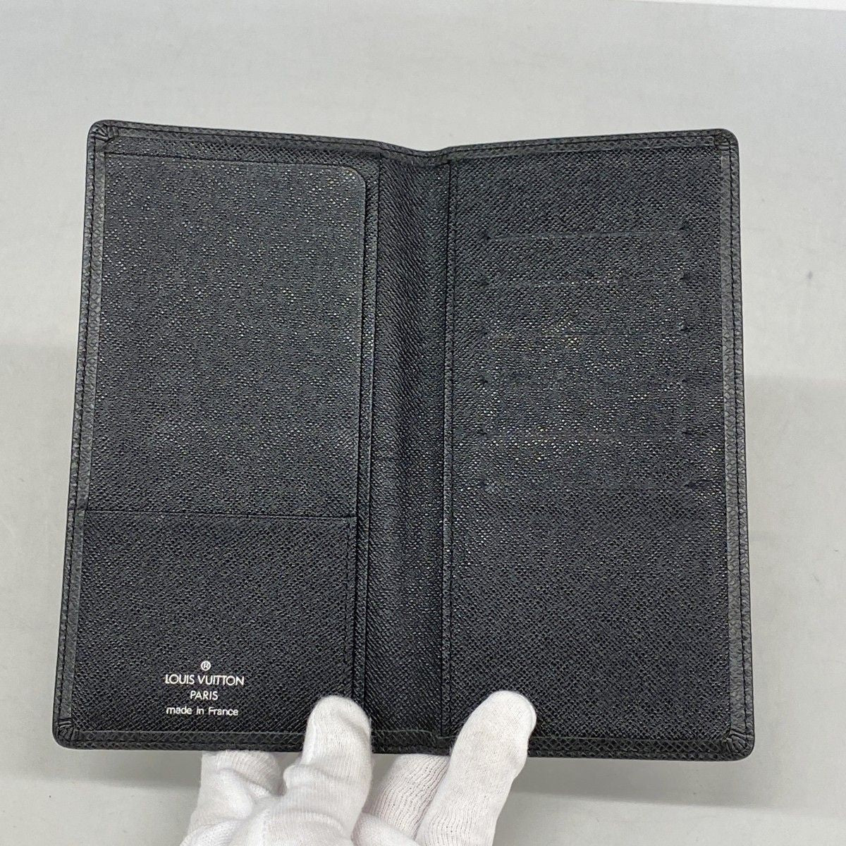 Louis Vuitton Long Bill Holder Taiga Porte-Billets Carte Cles Ardoise Wallet — view 3