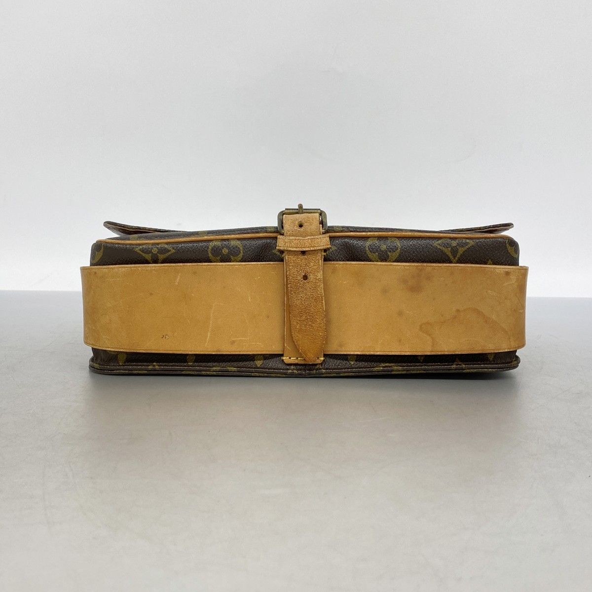Louis Vuitton Shoulder Bag Monogram Cartouchiere GM Brown — view 3