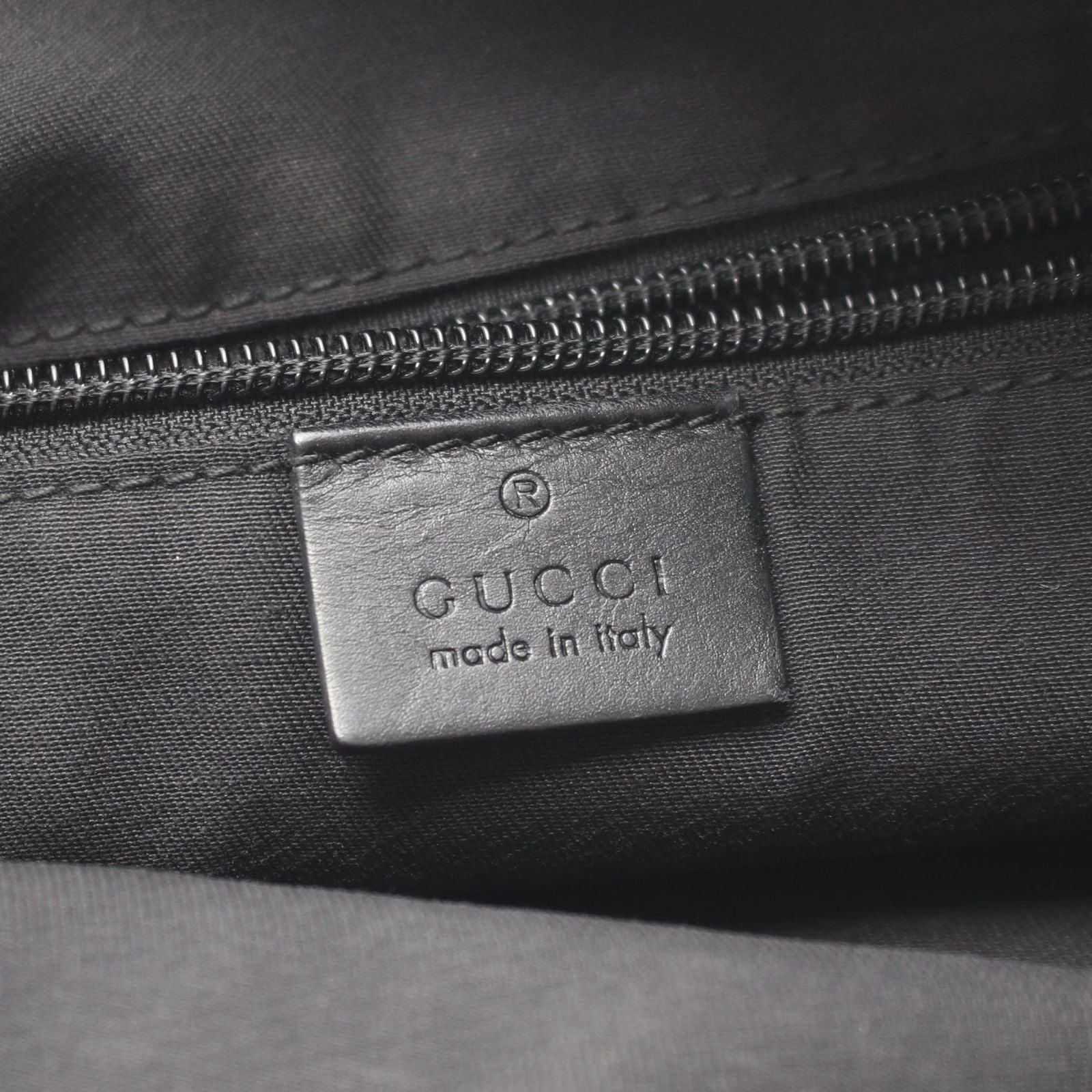 Gucci Shoulder Bag GG Canvas Black — view 4