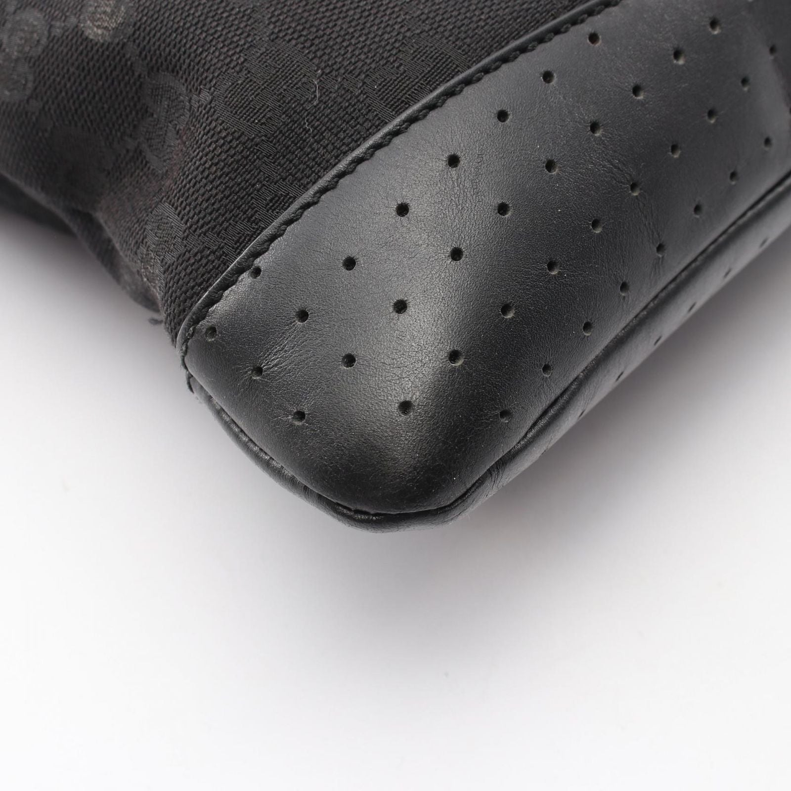 Gucci Shoulder Bag GG Canvas Black — view 6