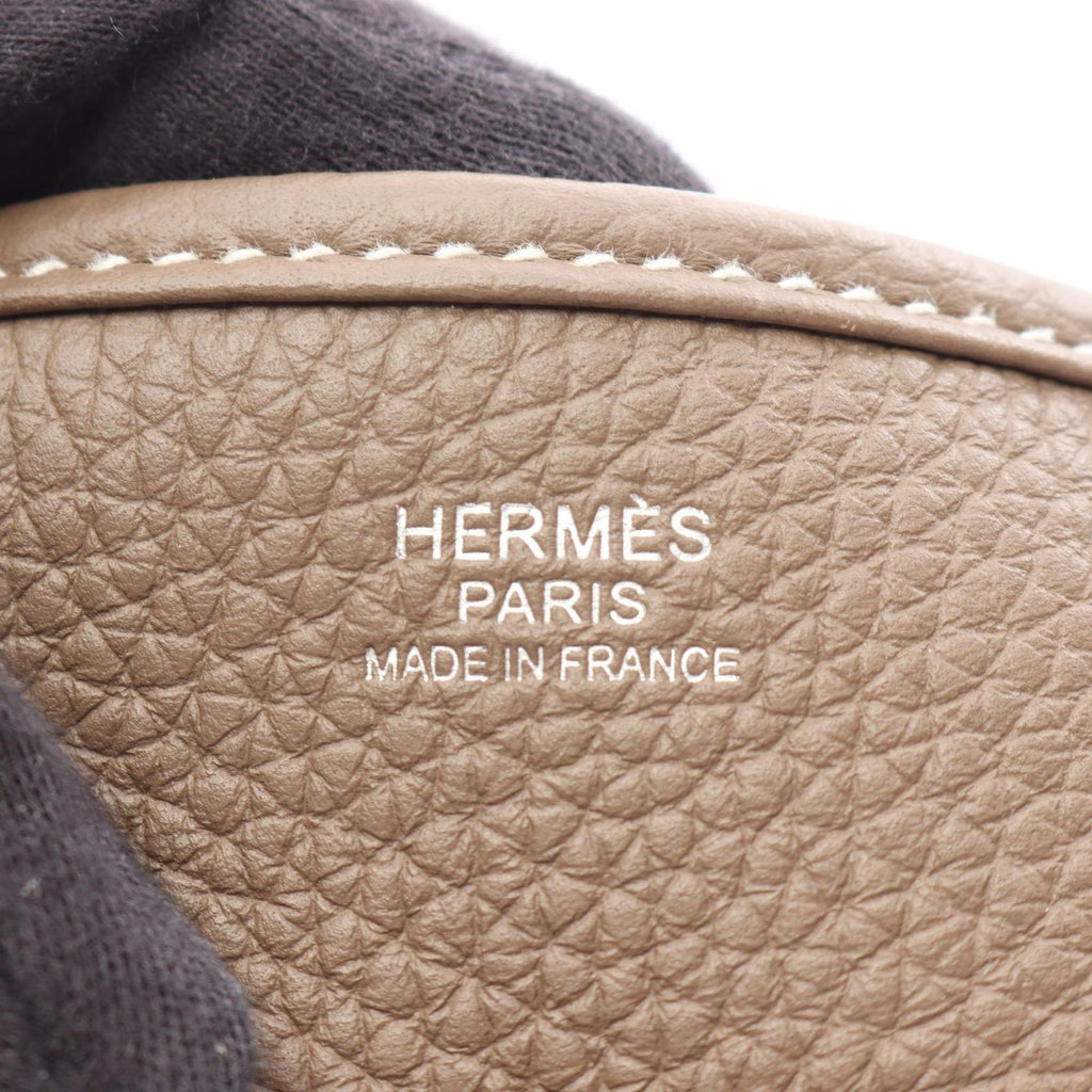 Hermes Shoulder Bag Evelyne 3 Trois PM Etoupe — view 4