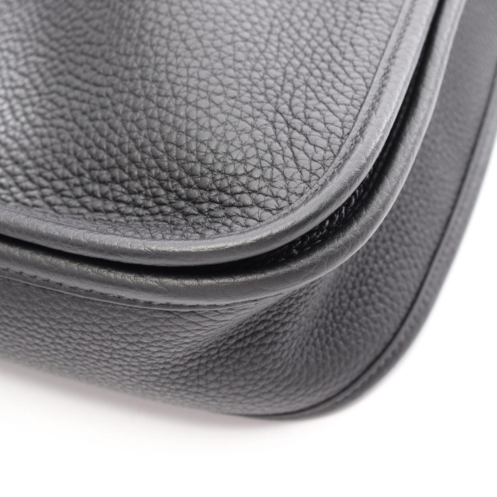 Hermes Shoulder Bag Evelyne 3 Trois PM Black — view 6