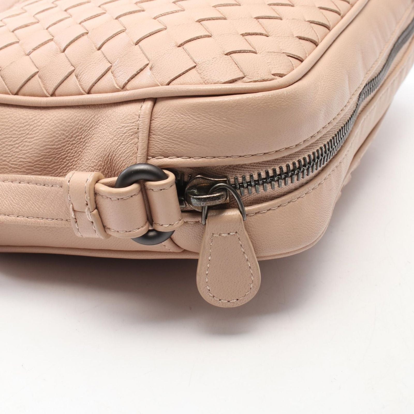 Bottega Veneta Shoulder Bag Intrecciato Pink Beige Leather — view 8