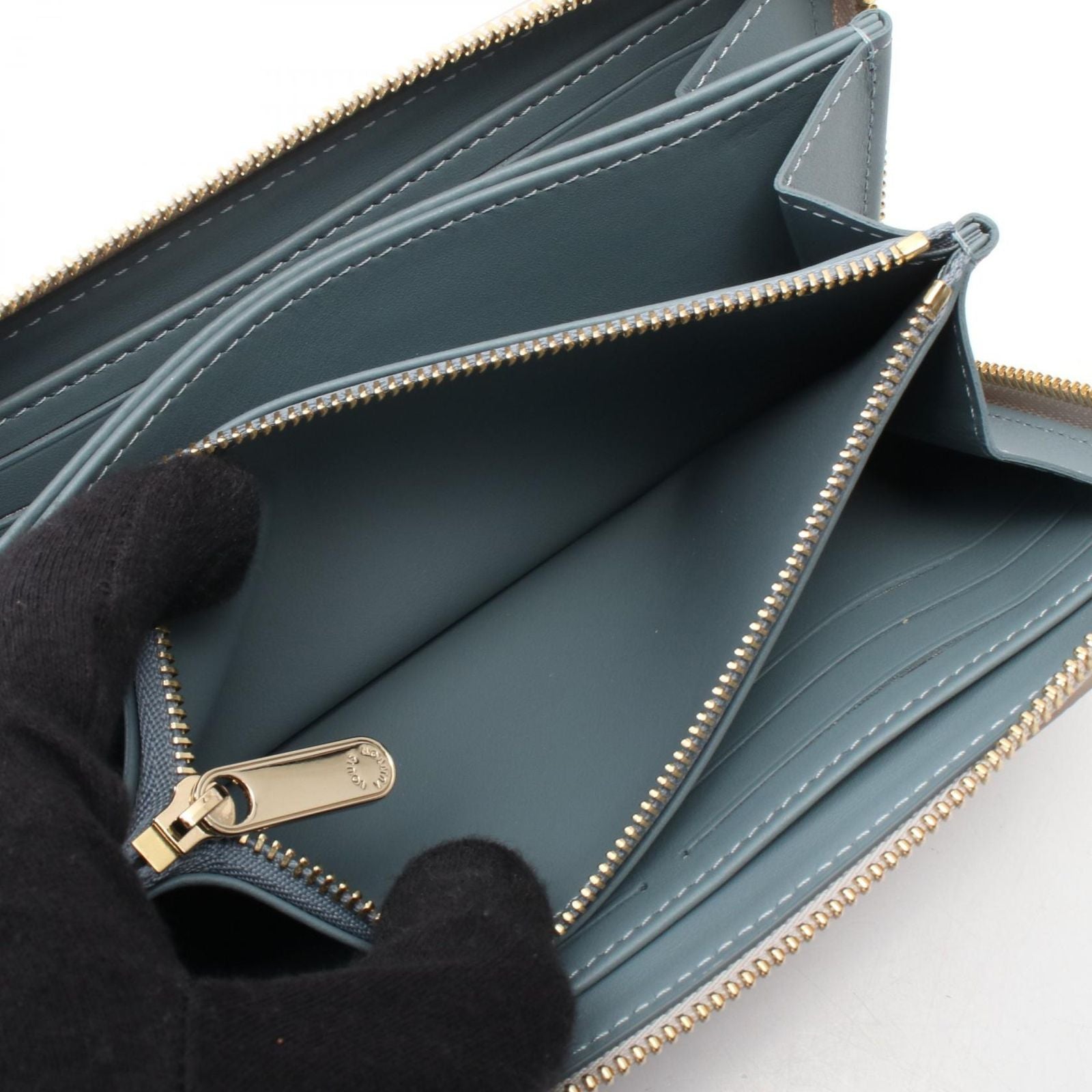 Louis Vuitton Round Wallet Zippy Mahina Flight Mode Brume Leather — view 5