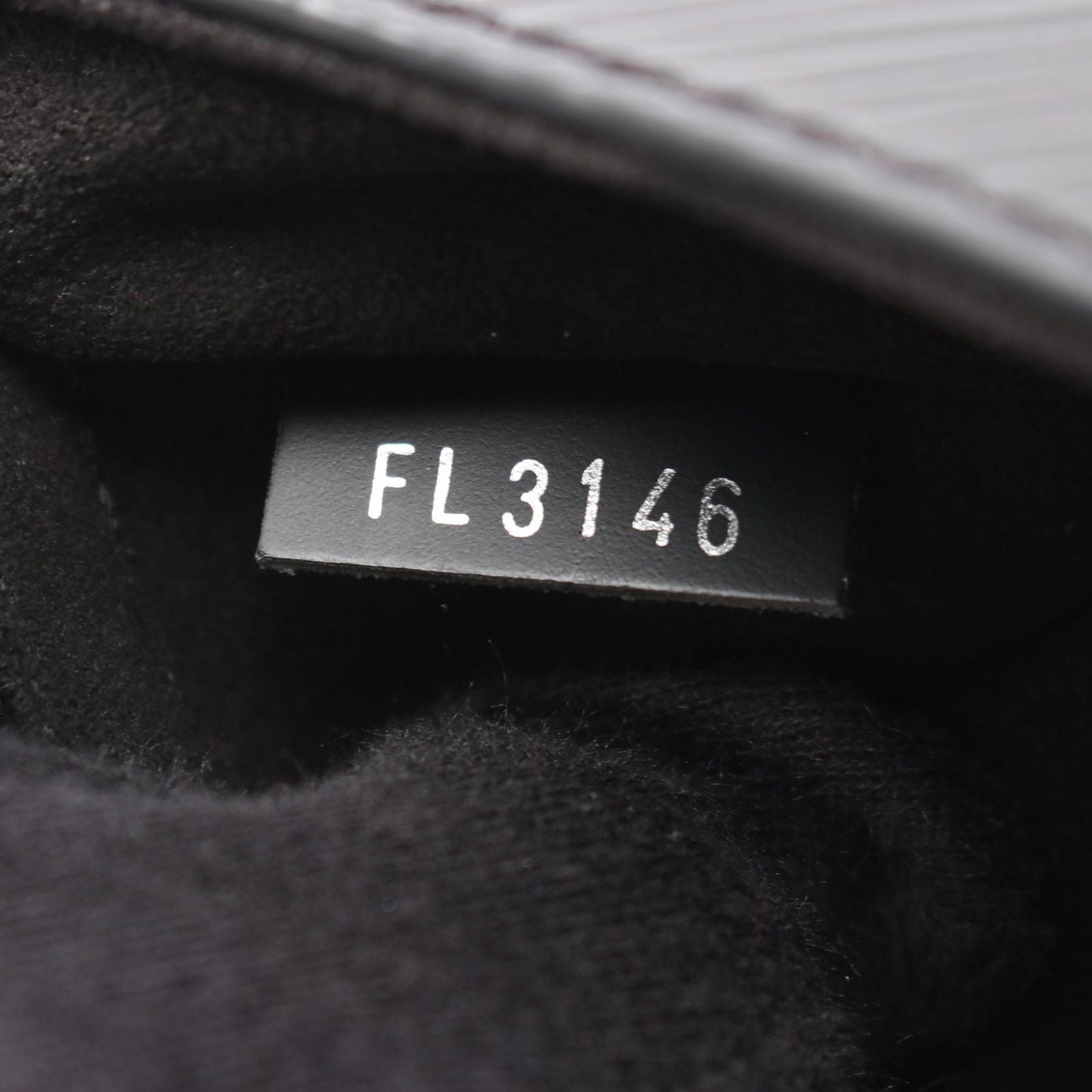 Louis Vuitton Shoulder Bag Twist Epi Noir Leather — view 5