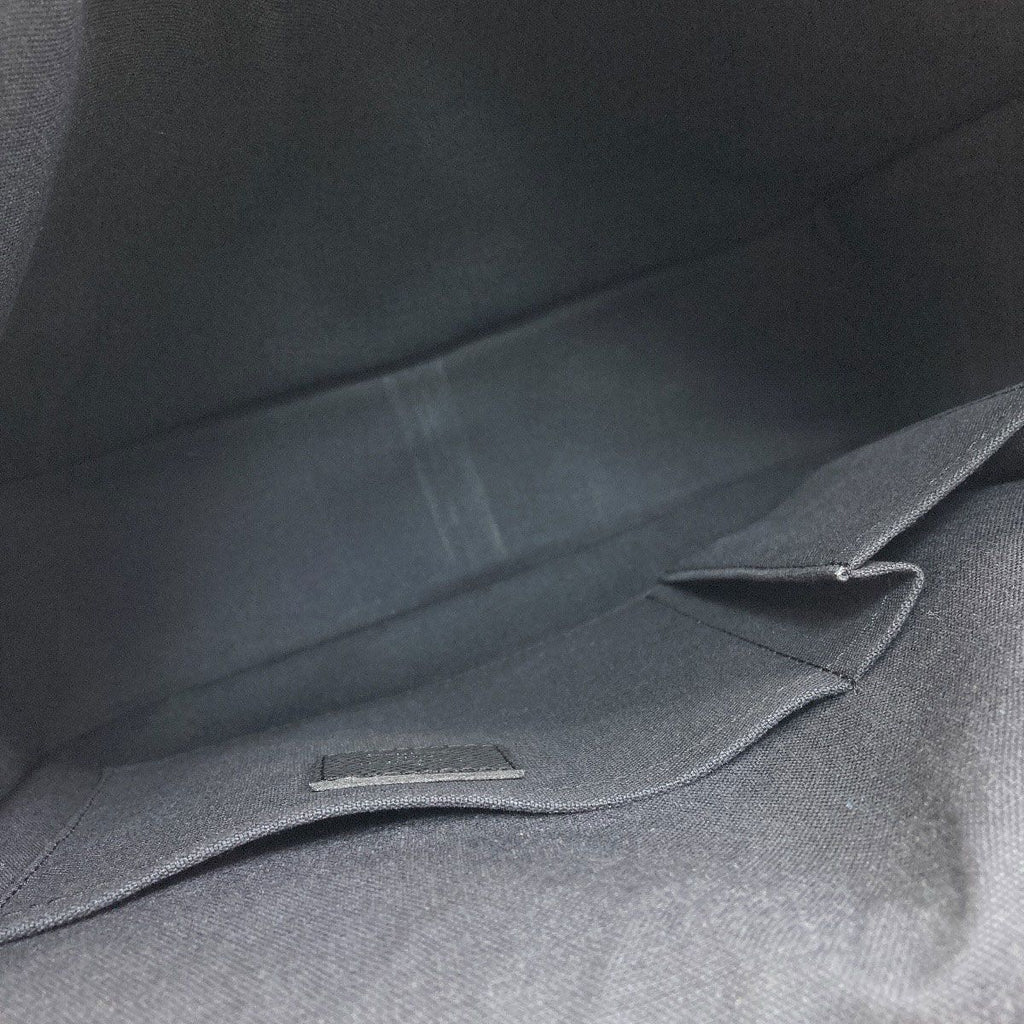 Louis Vuitton Andrey Shoulder Bag Taiga — view 5