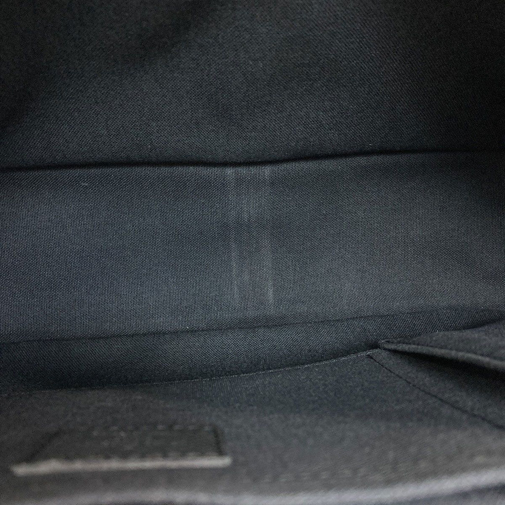 Louis Vuitton Andrey Shoulder Bag Taiga — view 8