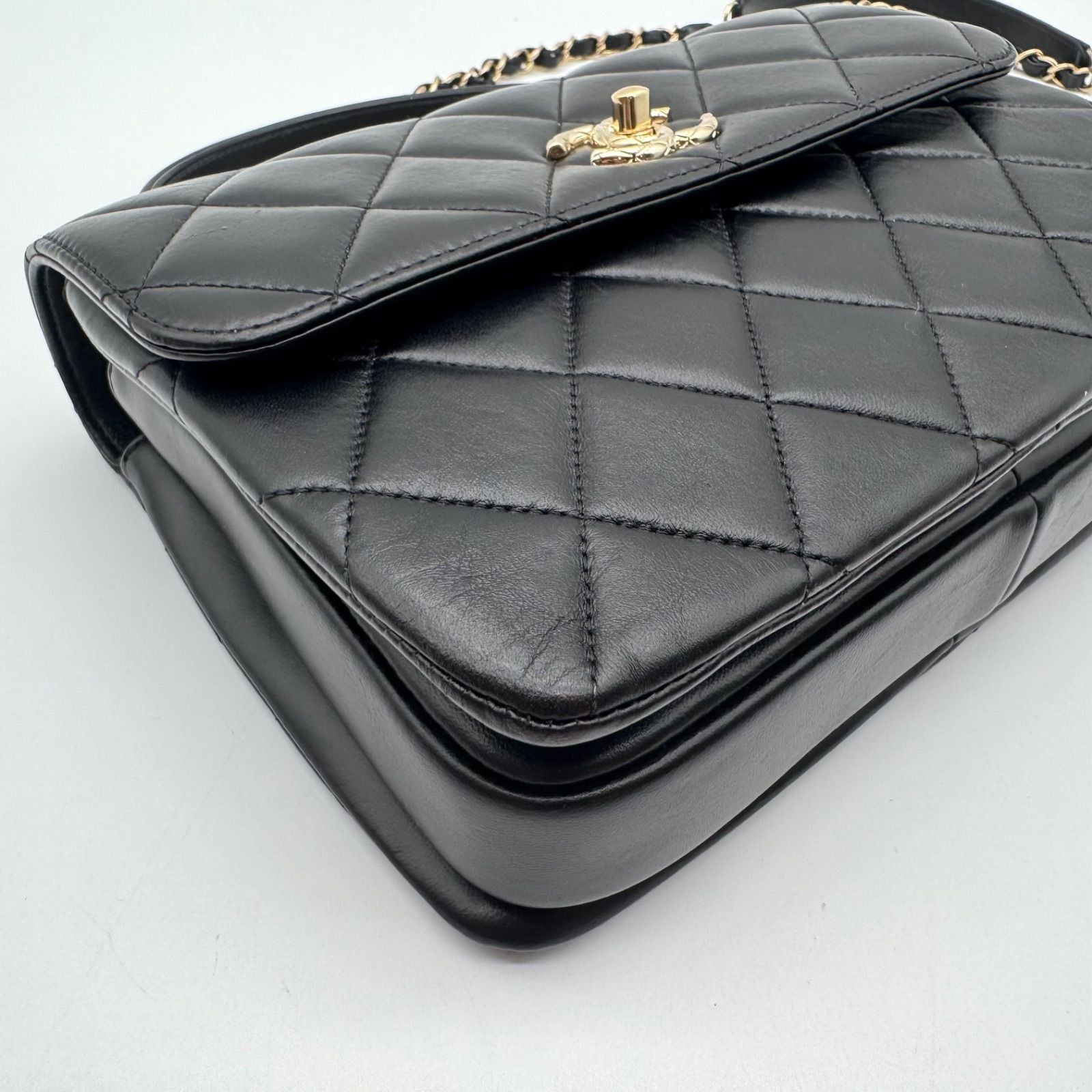 Chanel Shoulder Bag Top Handle Quilted CC Logo Turnlock Gold Chain Leather Black — view 7