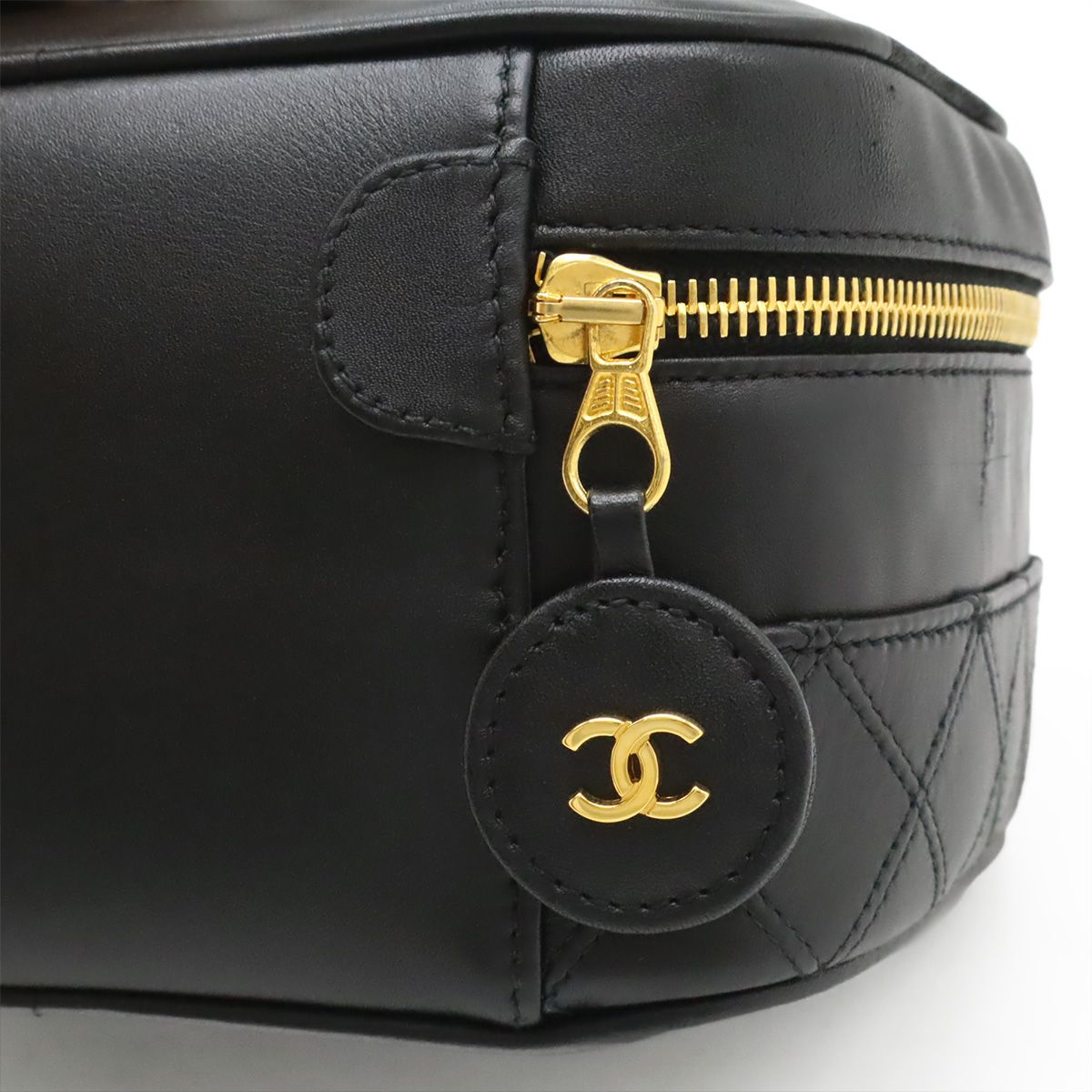 Chanel Bicolor Vanity Makeup Pouch Cosmetic Handbag Leather Black Gold — view 5