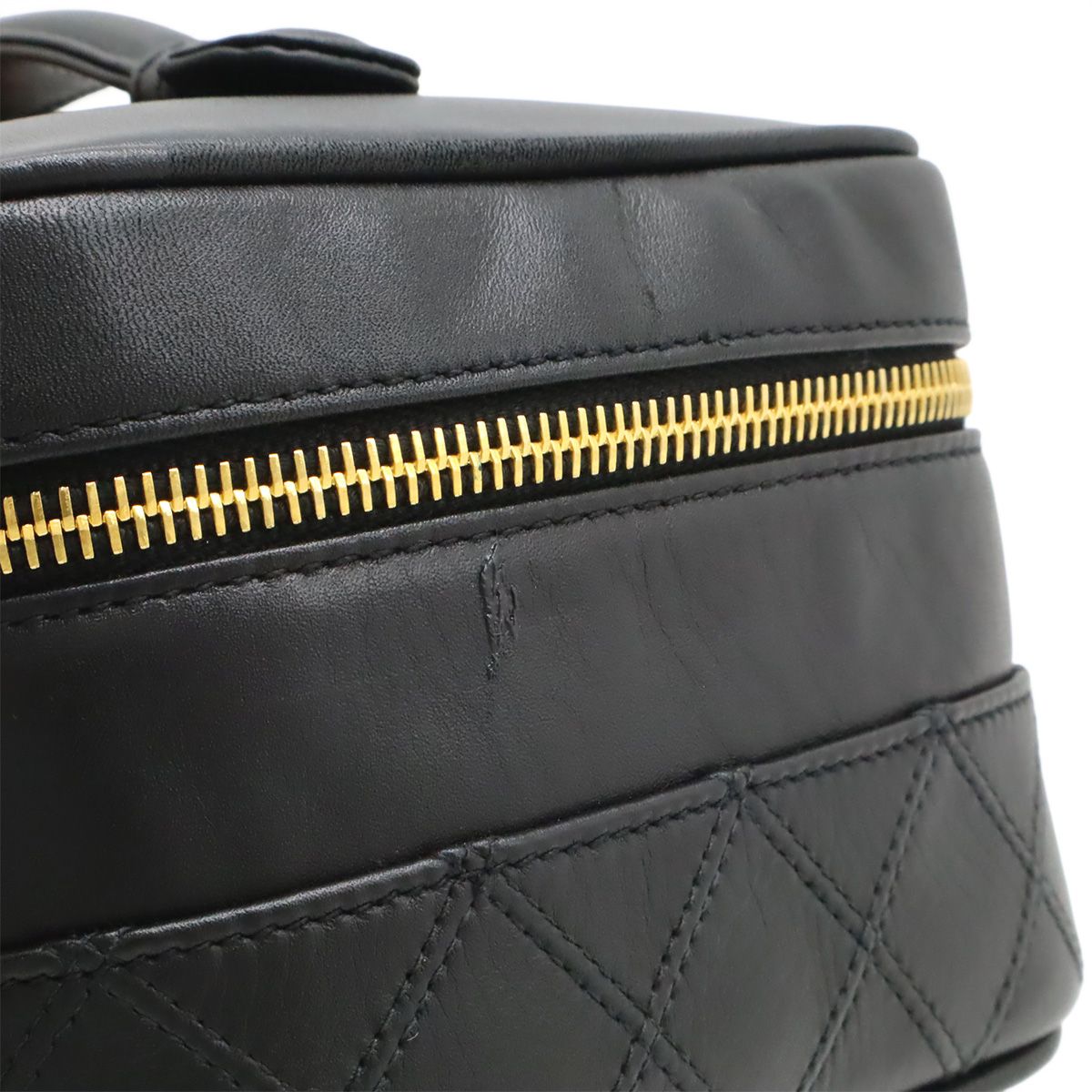Chanel Bicolor Vanity Makeup Pouch Cosmetic Handbag Leather Black Gold — view 8