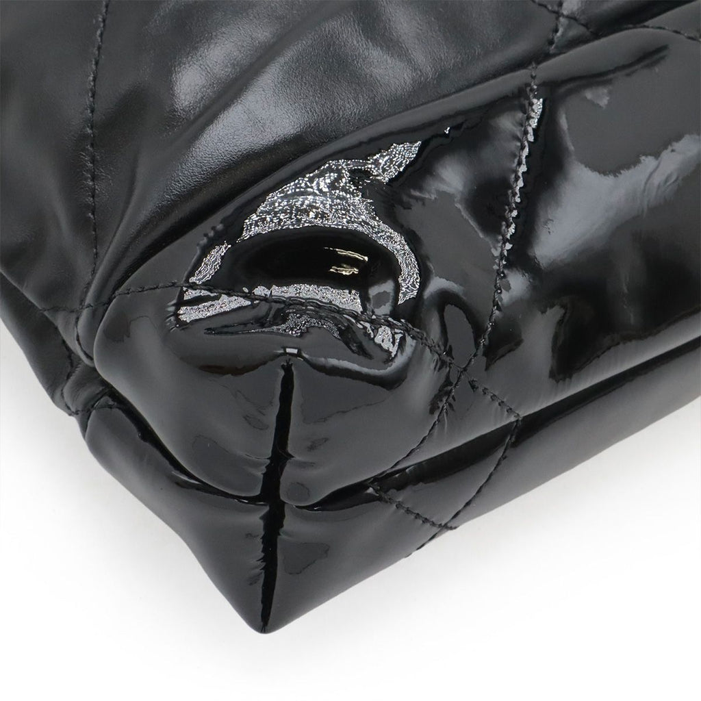 Chanel 22 Shoulder Bag Chain Drawstring Patent Leather Black Gold — view 3