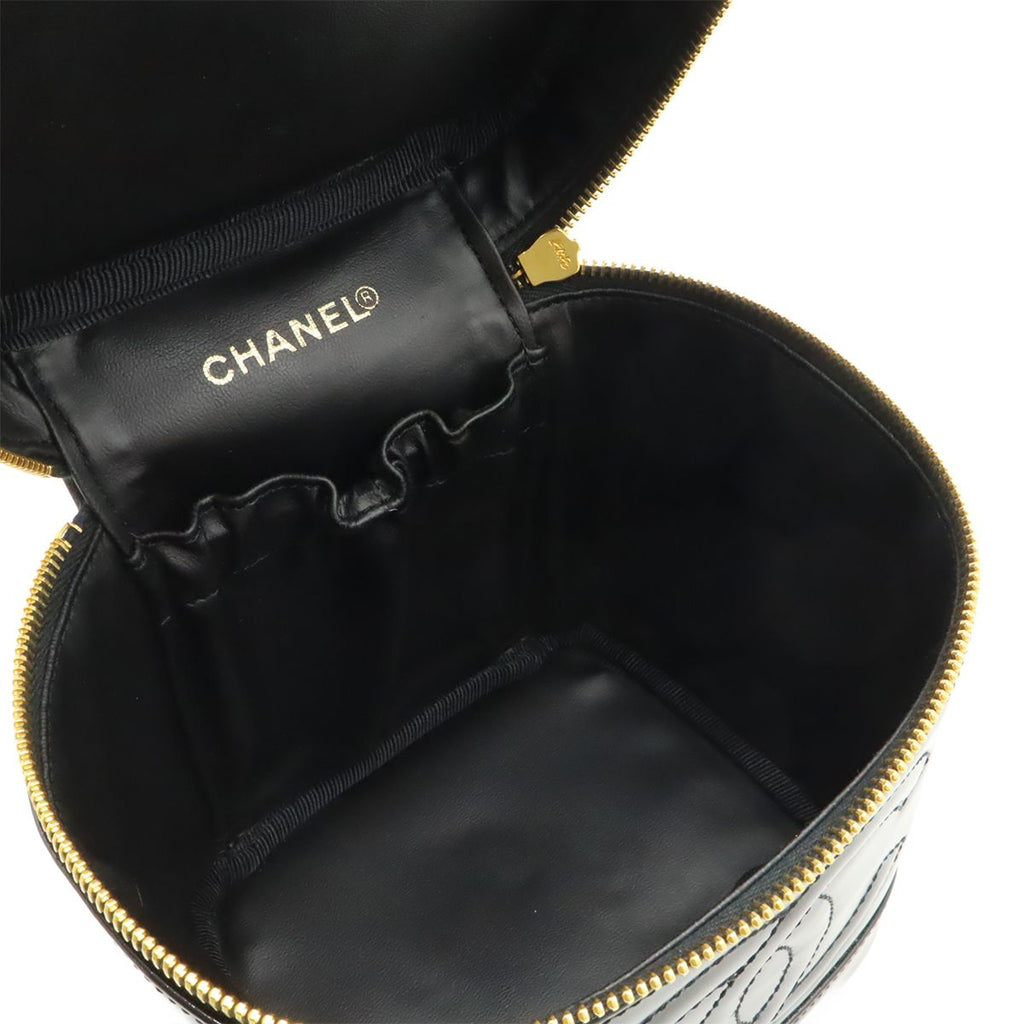 Chanel CC Logo Vanity Handbag Makeup Pouch Cosmetic Enamel Patent Leather Black — view 6