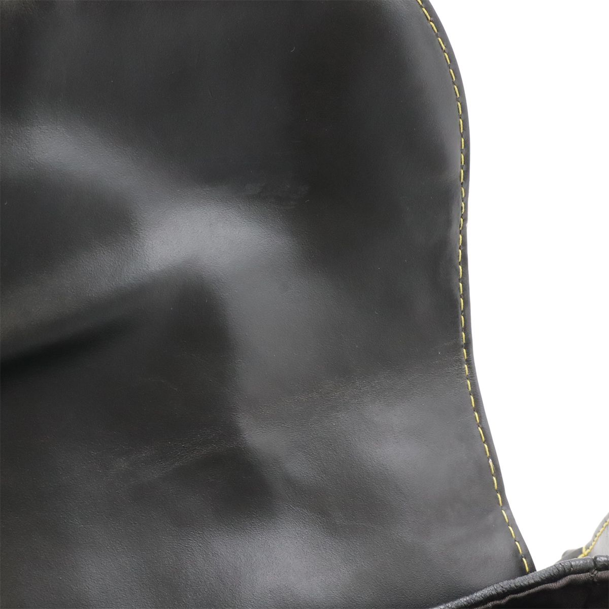 Louis Vuitton Suhali Confidant Shoulder Bag Leather Studs Noir Black Gold — view 7