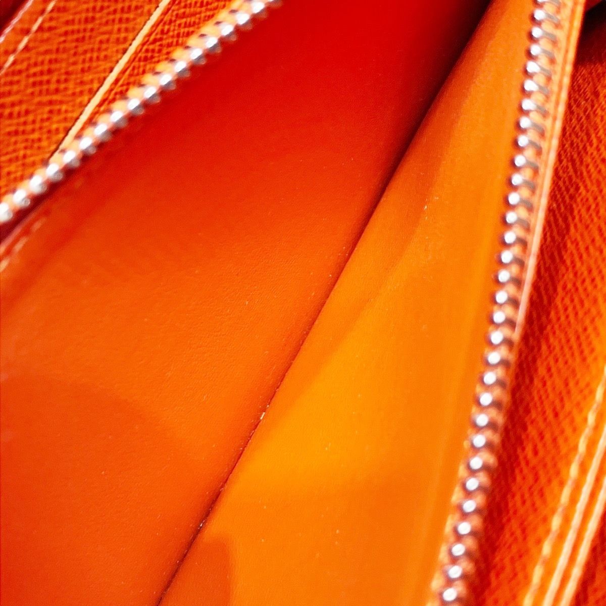 Louis Vuitton Zippy Wallet — view 5