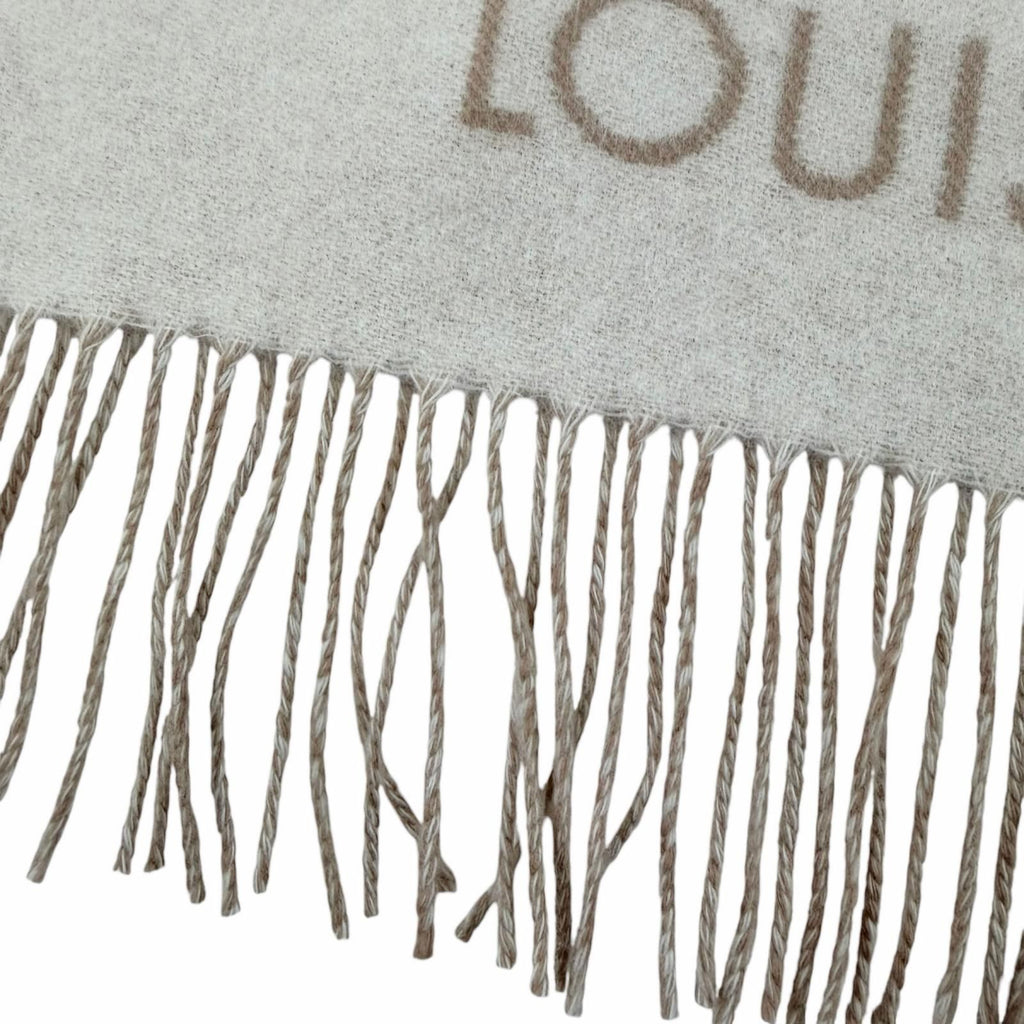 Louis Vuitton Scarf Reykjavik Cashmere 100% Monogram with Fringe Beige — view 6