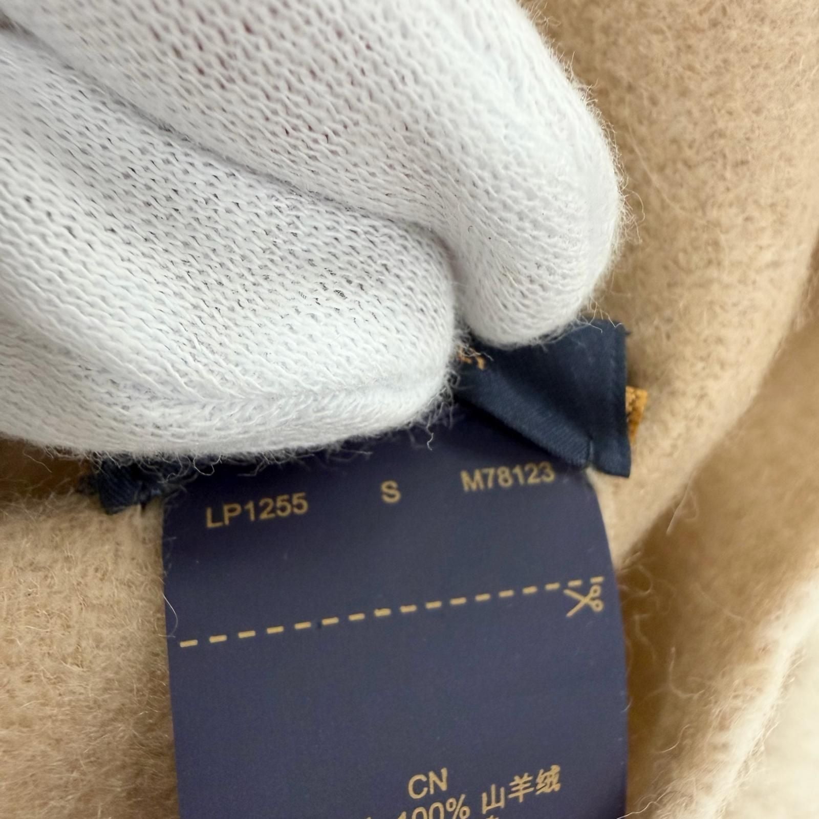 Louis Vuitton Scarf Reykjavik Cashmere 100% Monogram with Fringe Beige — view 8