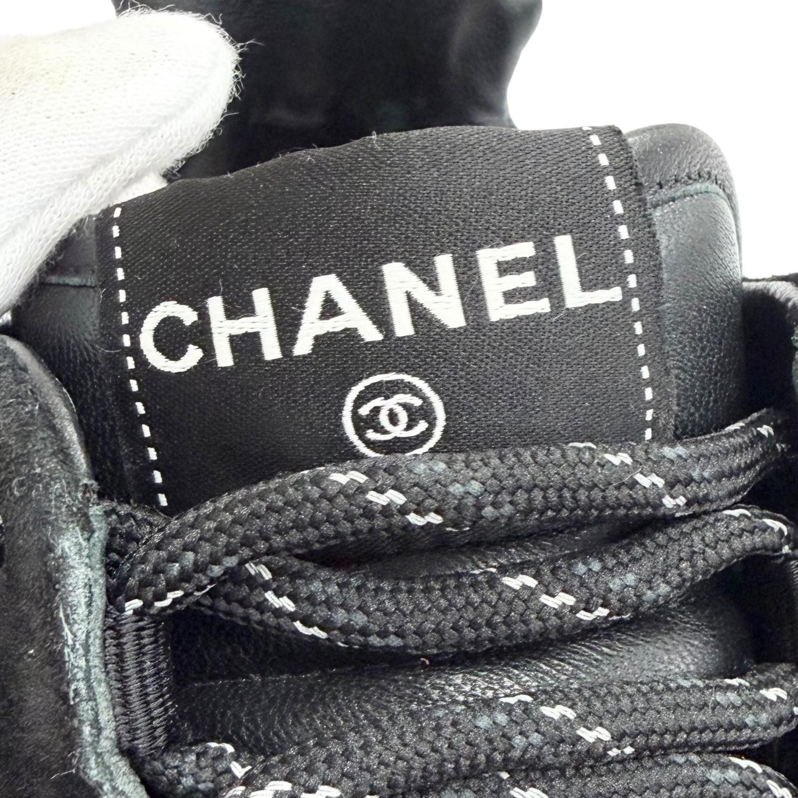 Chanel CC Logo Quilted Sole Suede Leather Sneakers Black White — view 9