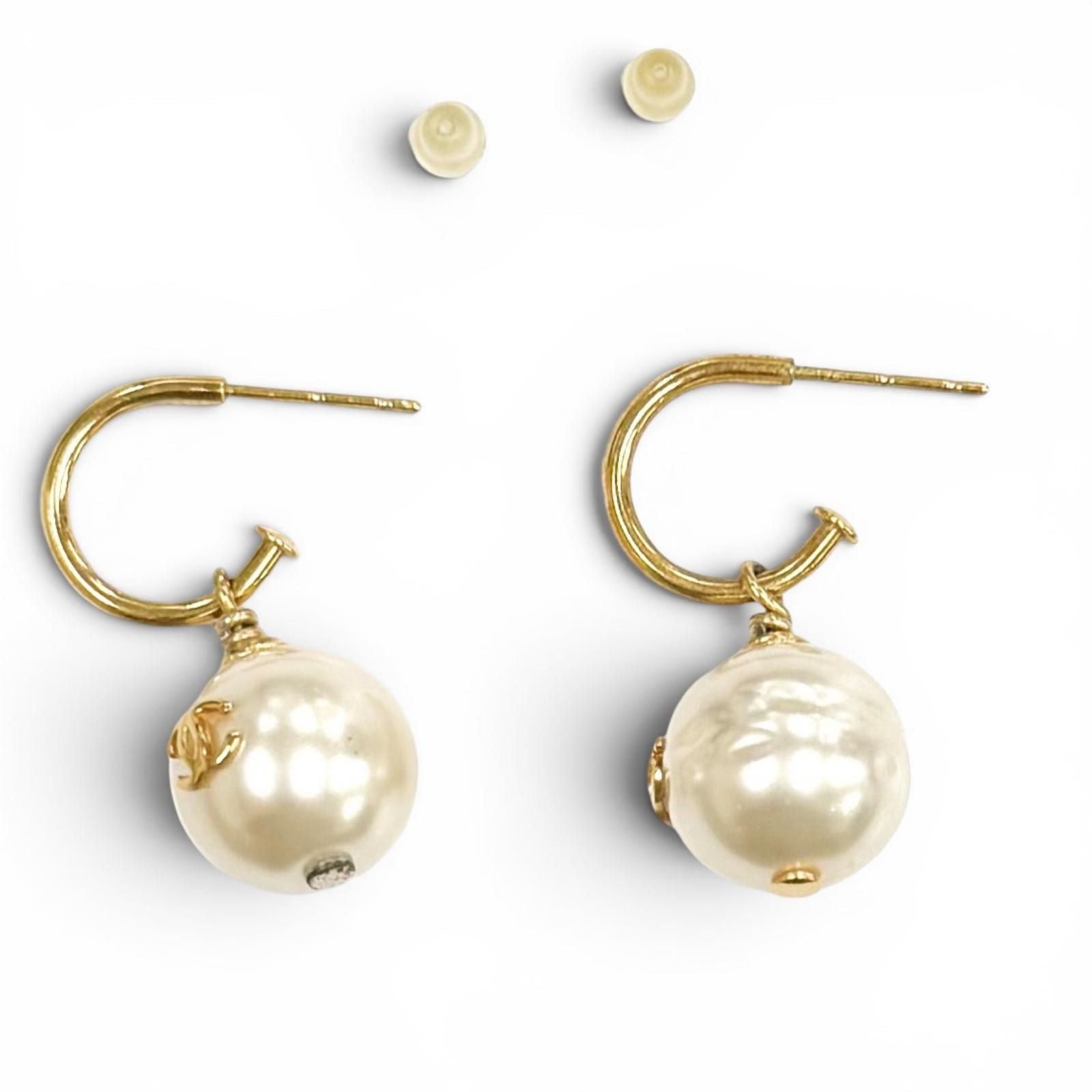 Chanel Vintage CC Logo Pearl Earrings White Gold — view 6