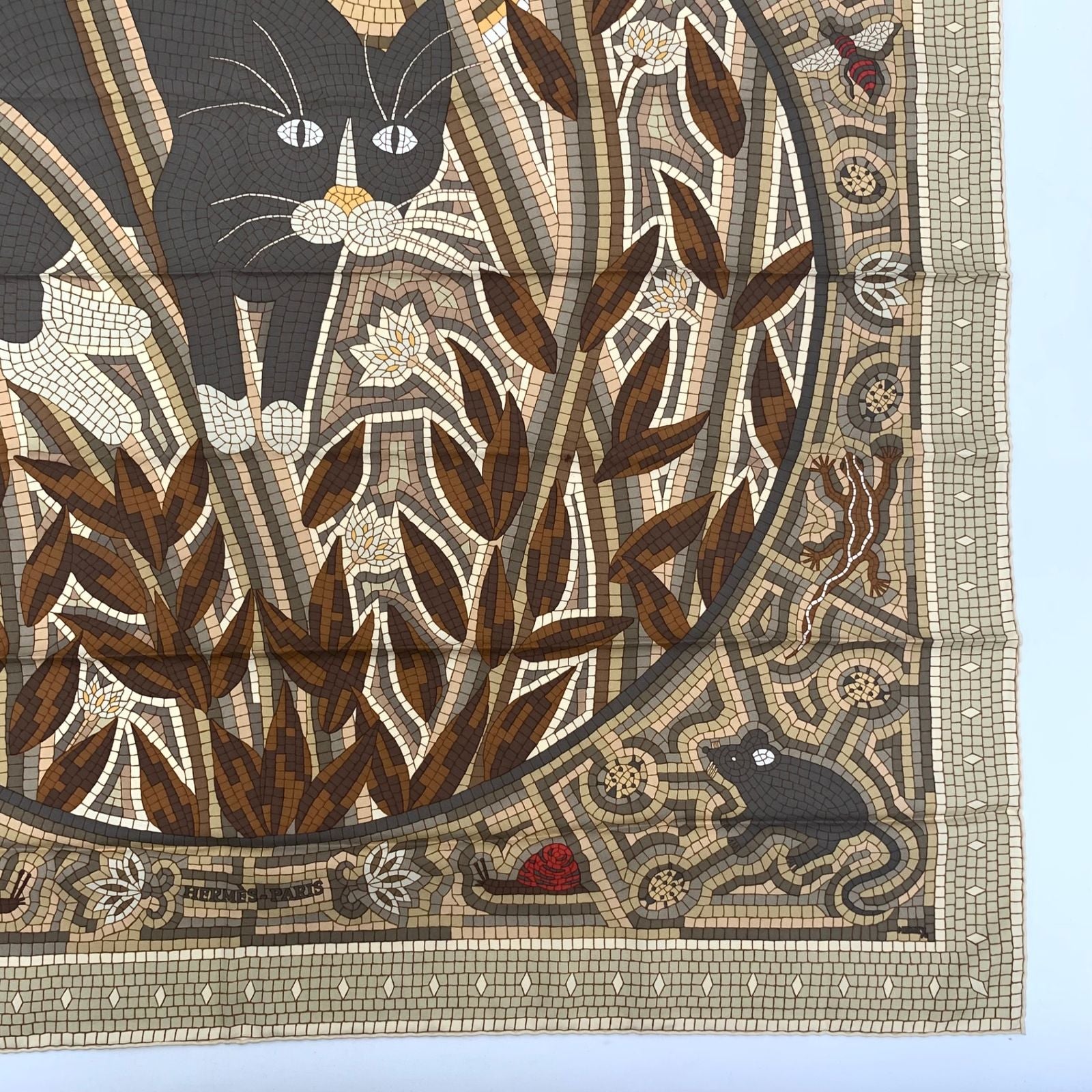 Hermes Carre 90 Cave Felem Beige Scarf Silk — view 4