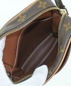 Louis Vuitton Shoulder — view 4